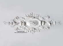 Authentiek plafondmiddenstuk met als thema ramskopjes en vogels, R 112